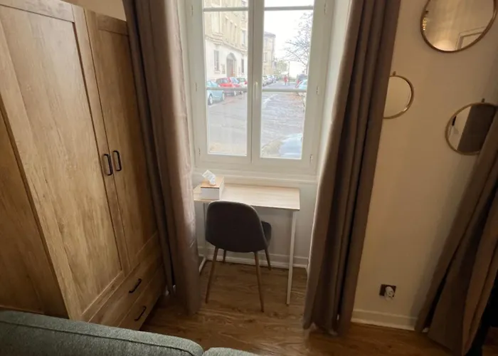 Tres Joli En Plein Coeur D'angouleme *